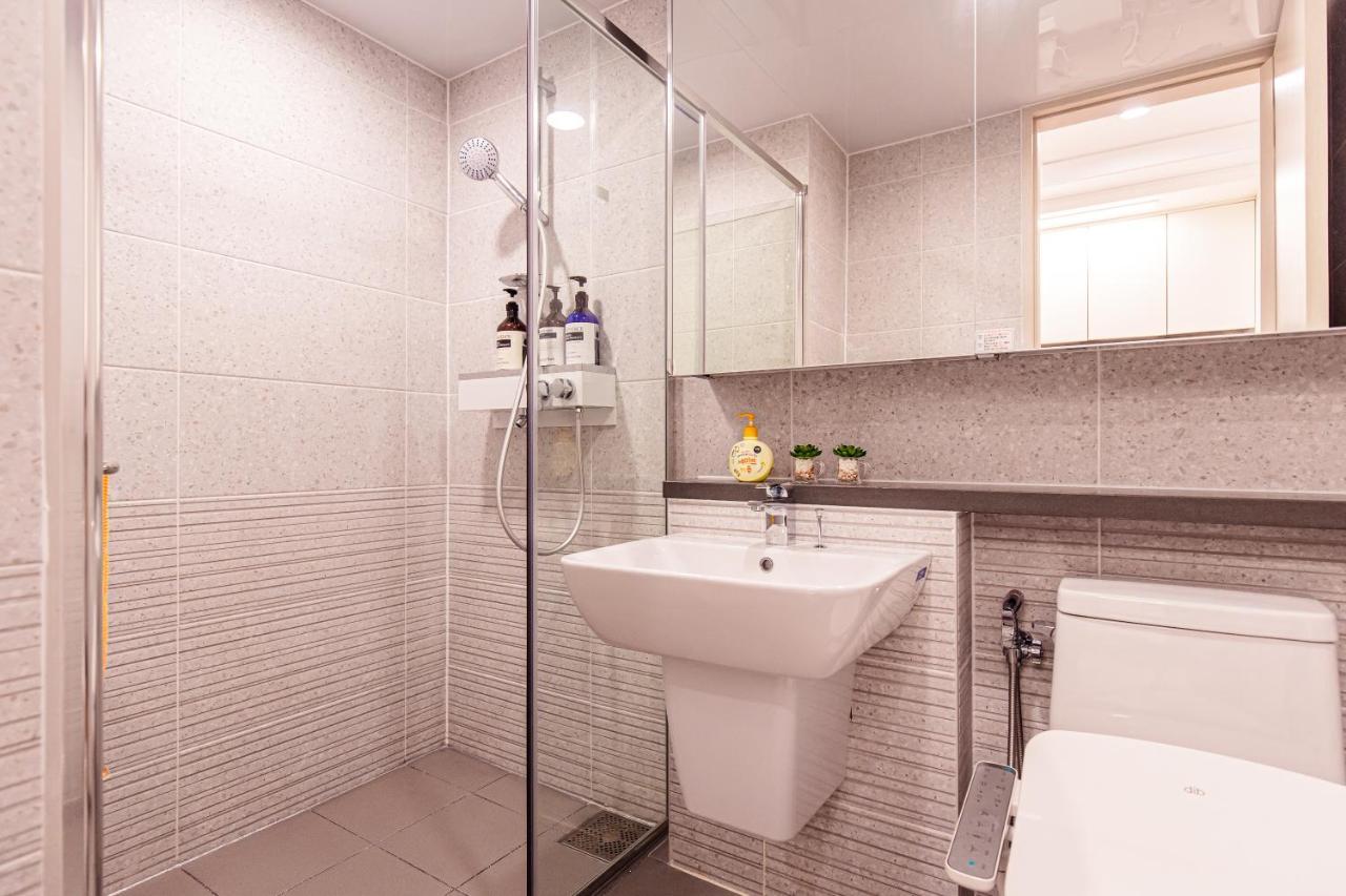 The Castle Ocean Suite Yeosu Esterno foto