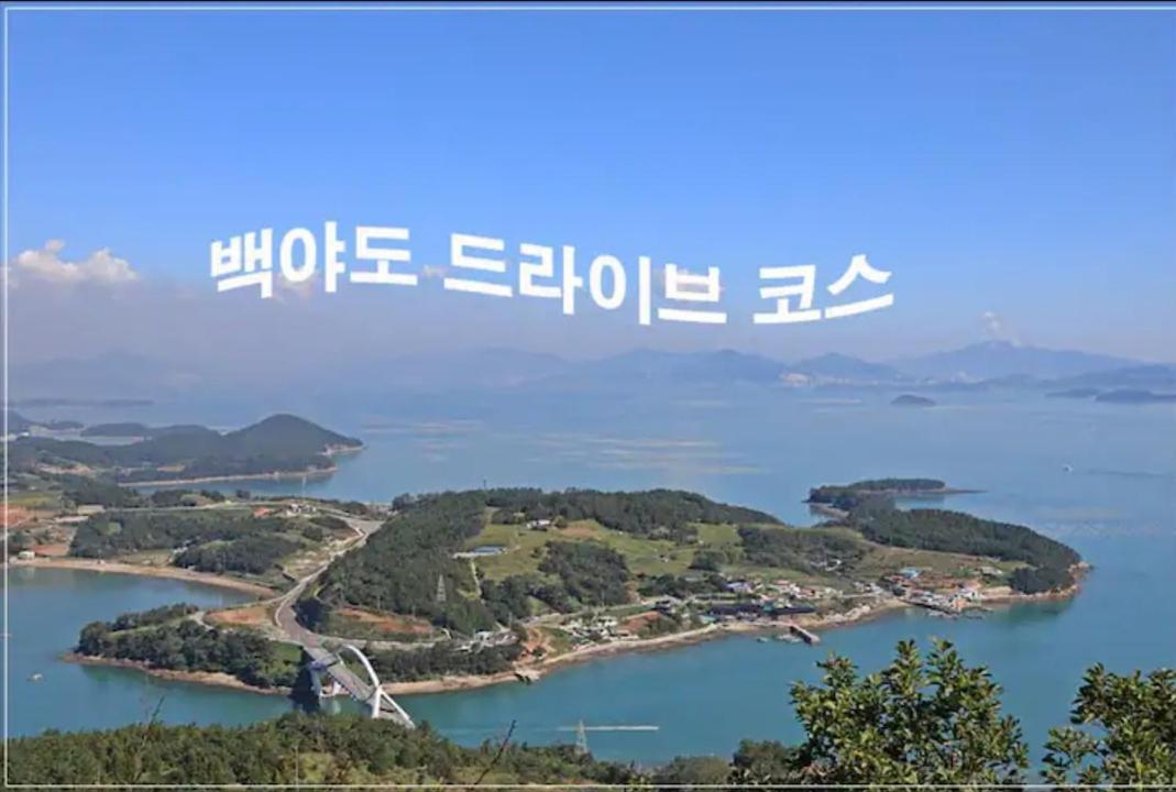 The Castle Ocean Suite Yeosu Esterno foto